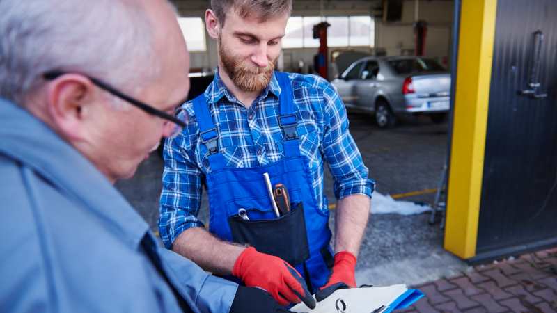When to Schedule Garage Door Maintenance in Houston: Expert Advice and Key Local Considerations